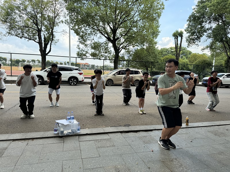 人文素質(zhì)學院2024年度優(yōu)秀教師